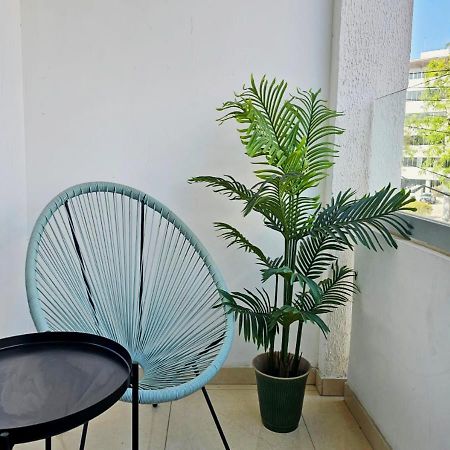 Phaedrus Living: City Centre Luxury Flat Esperidon 201 Nikosia Bagian luar foto